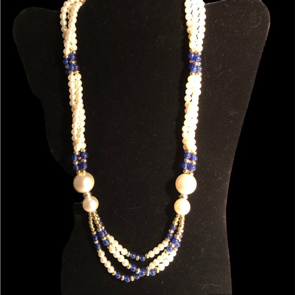 Vintage‎ Faux Pearl & Blue Bead Necklace 24”